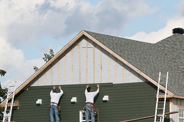 Professional Siding Installation technician working in Liberty, KY